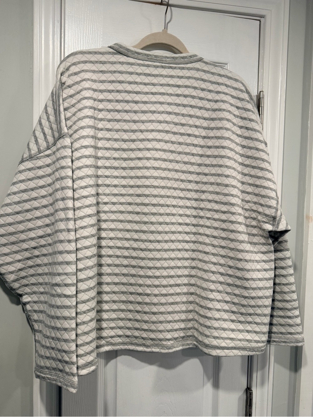 NWOT J. Crew Size 3X Gray Cream Reversible Quilted Striped Crew Sweatshirt - Picture 6 of 11